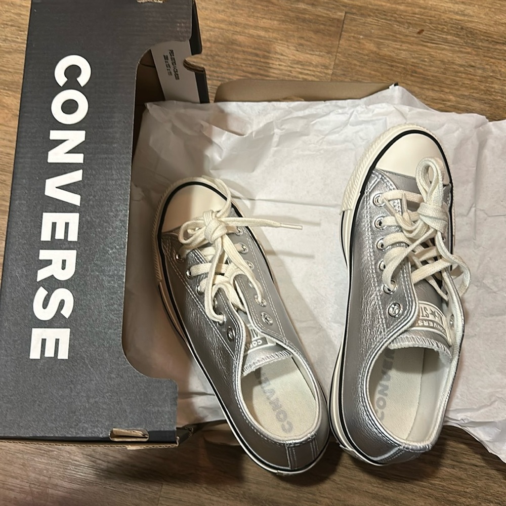 New CONVERSE A11986C chuck taylor all star  silver metallic leather 6.5